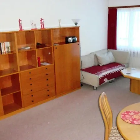 Apartment Curtinfess Owen